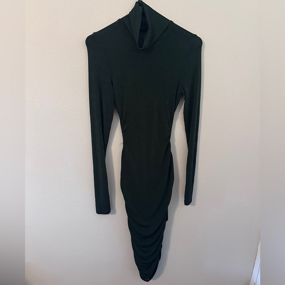 Blanc clothing women’s Elegant Green Long Sleeve bodycon backless Dress small